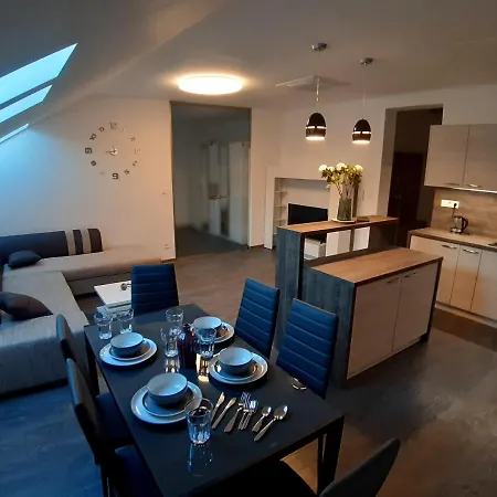 Hrnciarska 아파트 *